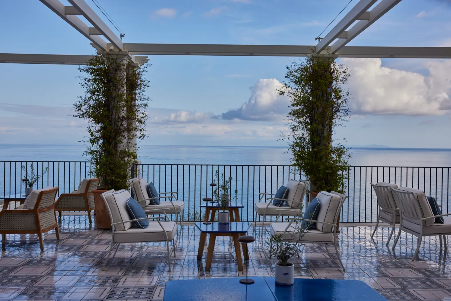 borgosantandrea_Bar-Plumbago-Terrace_Sigal